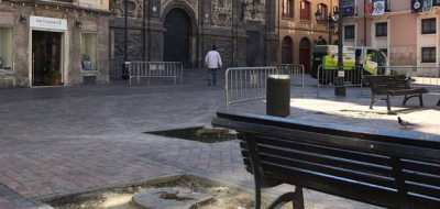 Quejas sobre el estado de la plaza del Justicia